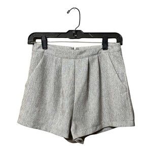 Xenia Boutique gray high waisted pleated shorts 2  Inch inseam size 4